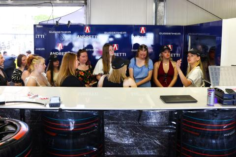 Andretti_and_Girls_Across_the_Grid-garage